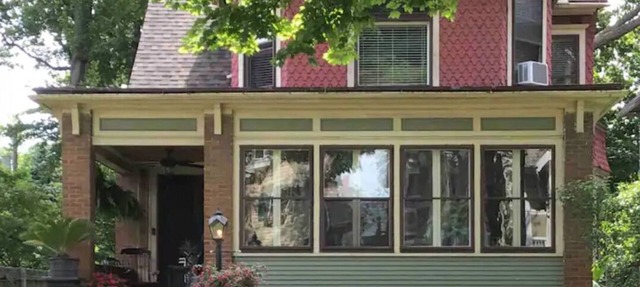 Charming 2nd floor unit in historic district in Toledo