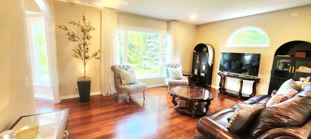 Charming 4-bedroom suburban sanctuary in Batavia