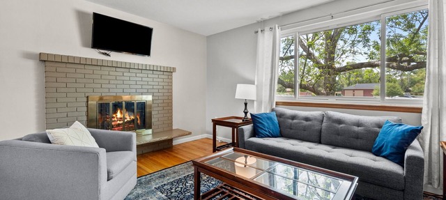 Charming Arvada Home - Walking distance to Olde Town in Arvada