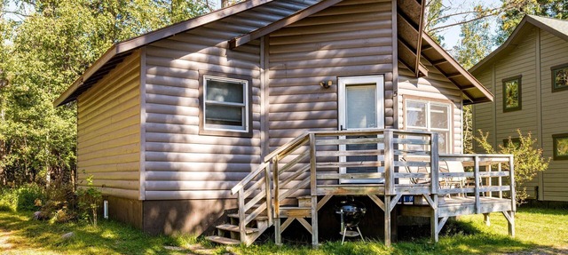 Charming cabin only feet from Lake Superior in Two Harbors