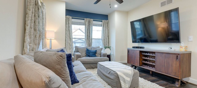Charming Cincinnati Home w/Spacious Deck! in Cincinnati