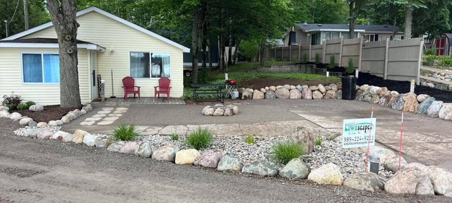 Charming Cottage Retreat - Your Home Away from Home! in Kalkaska