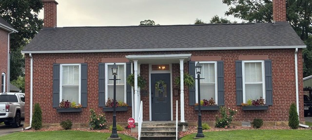 Charming, historic Fuerth House in Downtown Cape Girardeau, 2 bedrooms, 1 bath. in Cape Girardeau