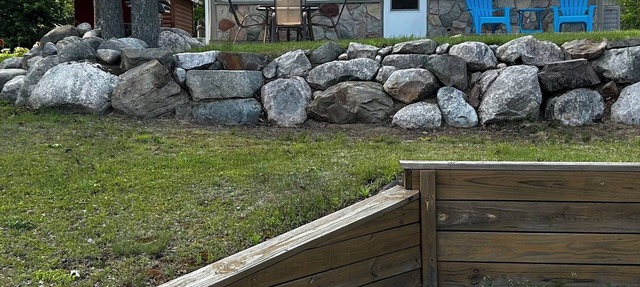 Charming Lakefront log cabin 2bd-1 bath on Bluegill Lake in Harrison, MI in Harrison
