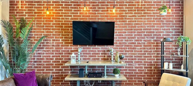 Charming updated LOFT style townhouse! in Midvale
