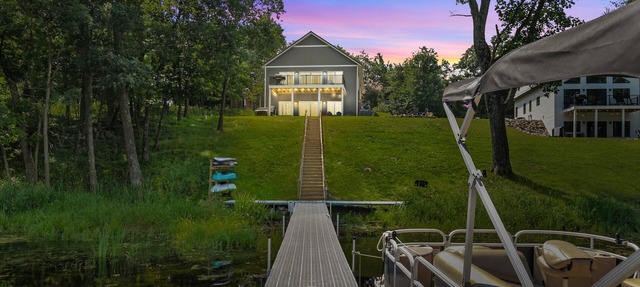 Chic Lakefront Escape- Hot Tub, Pier, & Kayaks in Waupaca