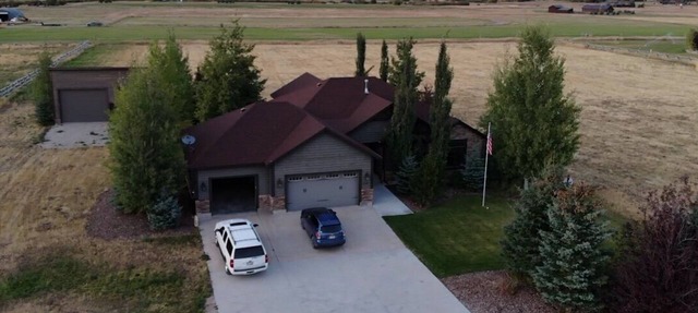 CLEAN, SPACIOUS, & RELAXING WESTERN HOME, NEAR TETONS/YELLOWSTONE/JACKSON HOLE in Victor