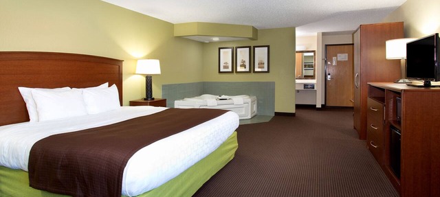 Cobblestone Hotel & Suites – Wisconsin Rapids in Wisconsin Rapids