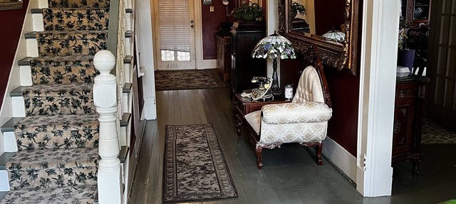 Commodore Bed & Breakfast / Commodore Suite in Bainbridge