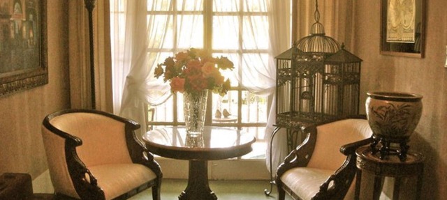 Commodore Bed & Breakfast / Library Room in Bainbridge