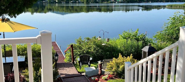 Cottage Tranquility family waterfront mountains in Dunham