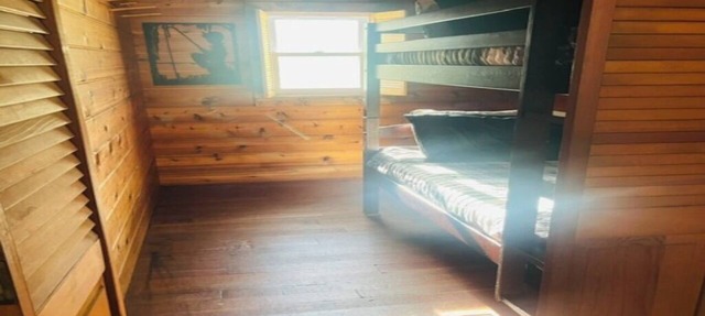 Cozy 2-bedroom cabin in Grayling with Ausable Holy Waters at the road end. in Grayling