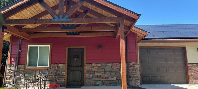 Cozy 2-bedroom cabin with AC in nice Arvada neighborhood close to olde town! in Arvada