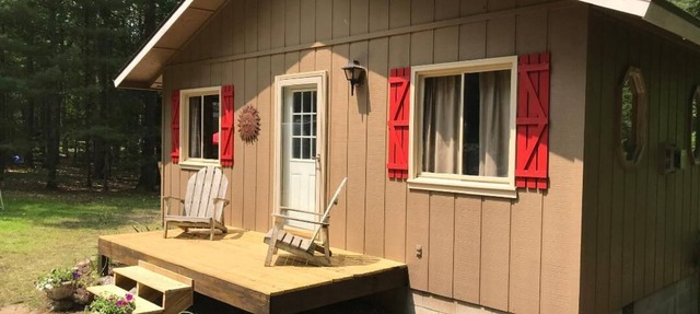 Cozy Cottage in the Pines in Lewiston