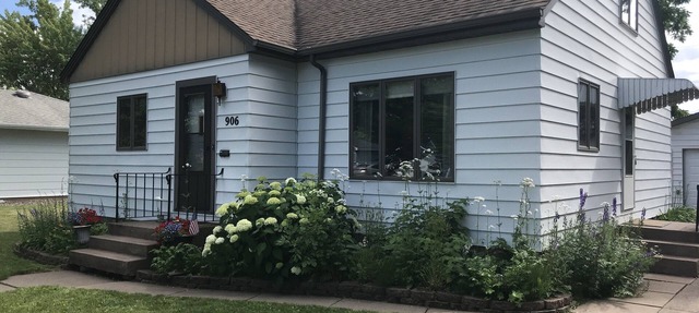 Cozy house in Central Park neighborhood of Superior, Wisconsin. 2 BR Sleeps 8 in Superior