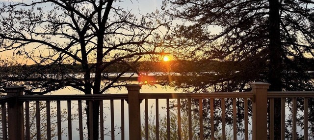 Cozy lake side cabin located between Sauk Centre and Long Prairie in Sauk Centre