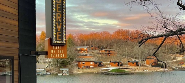 Cozy Lakefront Penthouse Suite in Osage Beach