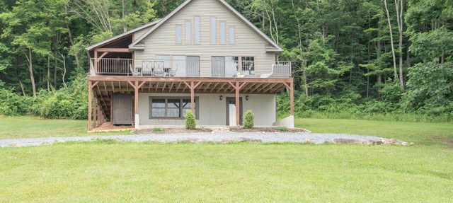 Cozy mountain escape/4 bdrm2bath/10mi to Bedford Springs/PickleBall & Basketball in Everett