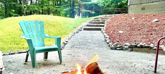 Cozy Ski Retreat on UTV/Snowmobile Trail in Merrillan