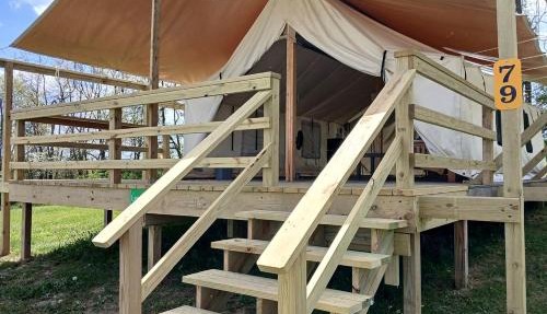Cozy Tented Cabin with Fire Pit and Barbecue in Logan, Ohio in Logan