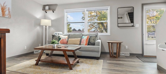 Cozy Townhome w/Garage in Appleton in Appleton