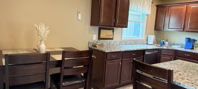 Cozy Tuttle Creek Cabin with great lake views and close proximity to Manhattan in Manhattan