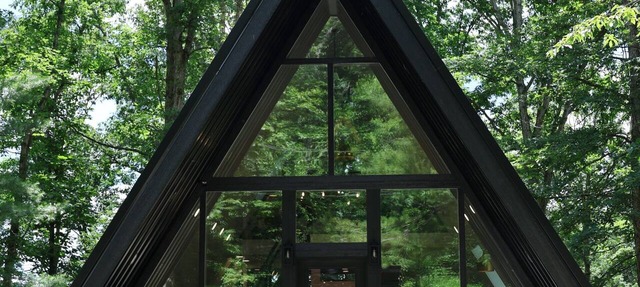 Creative Cabins - The Frame in Logan