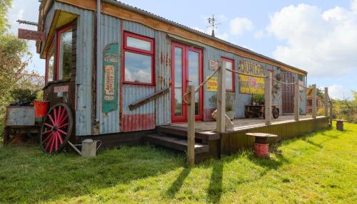 Crows Cabin in Gloucester