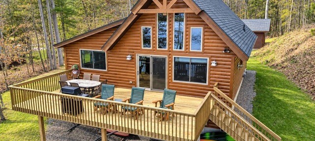 Crystal Clear Water, UTV Trail & Free Firewood! in Eagle River
