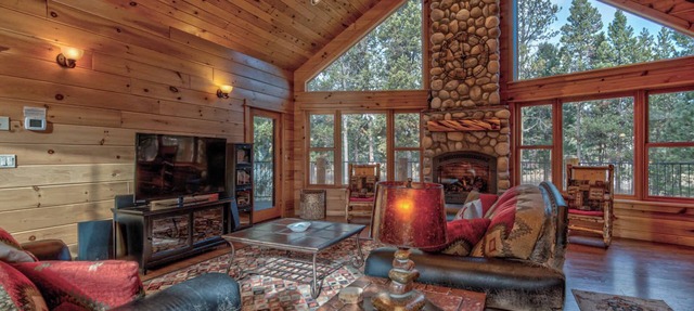Custom Built Log Cabin, Deschutes River, floating in Sunriver