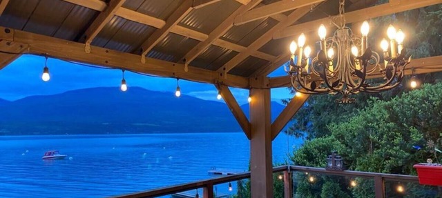 Cvit Creek Tiny Cabin on Lakefront on Shuswap Lake - Eagle Bay in Eagle Bay