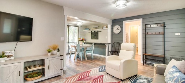 Deck + Dock Access: Lakefront Grove Cabin! in Grove