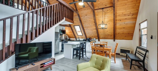 Deck & Grill: A-Frame Cabin in Munds Park! in Munds Park
