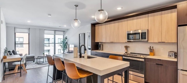 Downtown Apt Steps from Dining-3 beds in Cincinnati