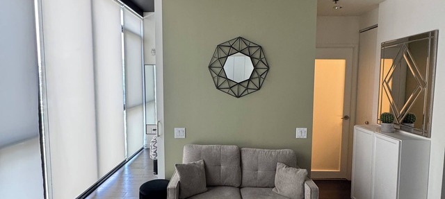 Downtown Glasshouse Condo - 1 BR/1 Bath in Winnipeg