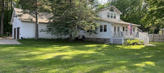 Easy access to Paul Bunyan Trail! 127 lakes within 10 miles and ample parking! in Hackensack
