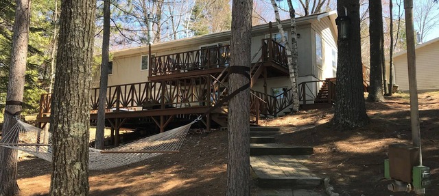 Enjoy a getaway at Wheeler Lake Family Retreat in Lakewood