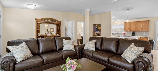 Expansive Sports Fields, Trails & Hot Tubs Retreat in Pullman