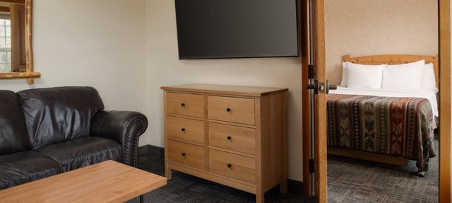 Experience Comfort at This Cozy Lodge-styled Family Room w/Balcony in Vancouver