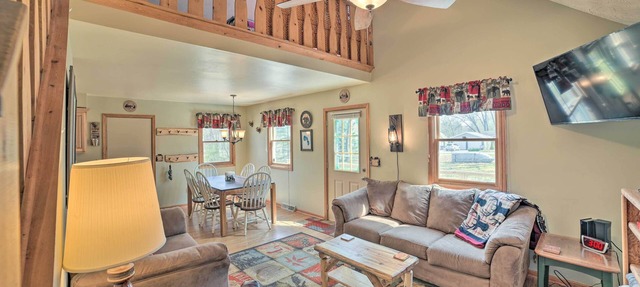 Family Cottage 3 Mi to Higgins Lake State Pk! in Roscommon