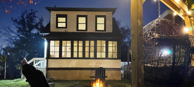 Fire Pit, Sunroom, Hanging Chair, 10mi to city in Cincinnati