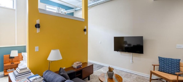 Flexhome Walker's Point Studio A1 in Milwaukee