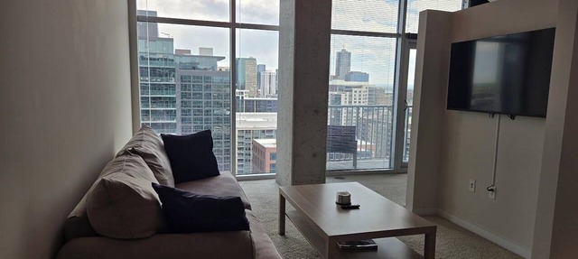 Glass House 21st Floor Condo with Amazing View in Denver