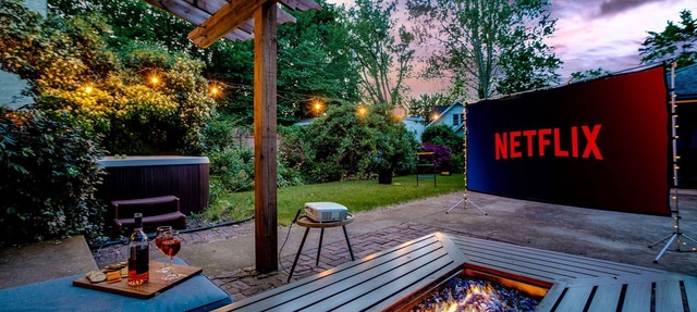 Golden Dome Getaway: Hot Tub, Cinema, Fire Pit! in South Bend
