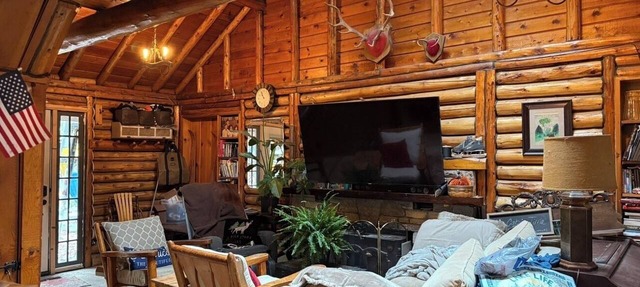 GORGEOUS Lakefront Log Home 3-bedrooms tucked into serene woods by Gaylord in Gaylord