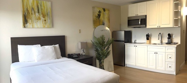 Group Retreat with breakfast included - on one floor- on the Niagara Gorge in Niagara Falls