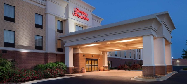 Hampton Inn & Suites Chicago/St. Charles in St. Charles