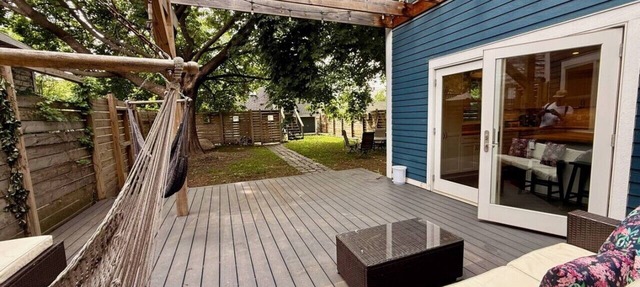 Heart of NE Arts District | 4BR | Deck + Skylights in Minneapolis