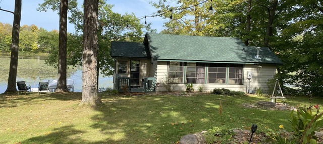 Hemlock Hide-A-Way Lakefront Cabin with Great Views! in Rice Lake