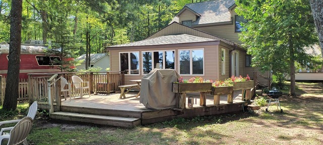Higgins Lake Gem - One Of A Kind Lake Front in Higgins Lake